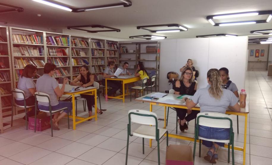 Entrega de calendários escolares 2020.