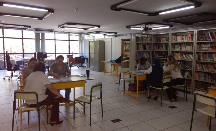 Entrega de calendários escolares 2020.