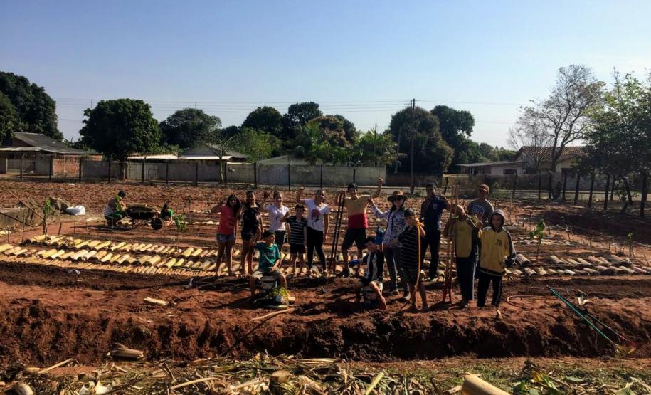 O projeto "Agrofloresta na escola O projeto "Agrofloresta na escola